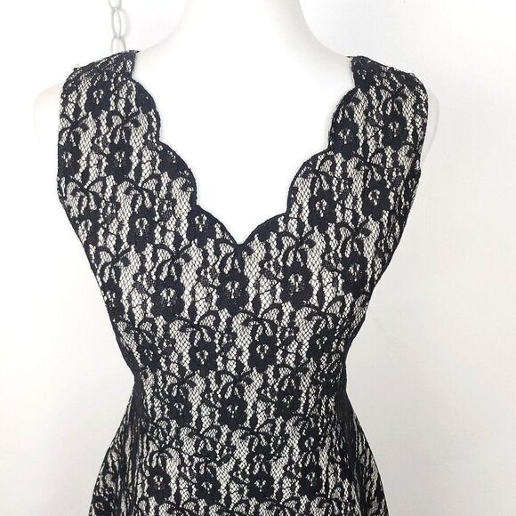 Altar’d State Black Lace Scallop Edge Sleeveless Stretch Skater Cocktail Dress S - Picture 2 of 4
